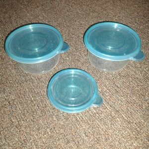 3 Like New Clear Bowls With Lids